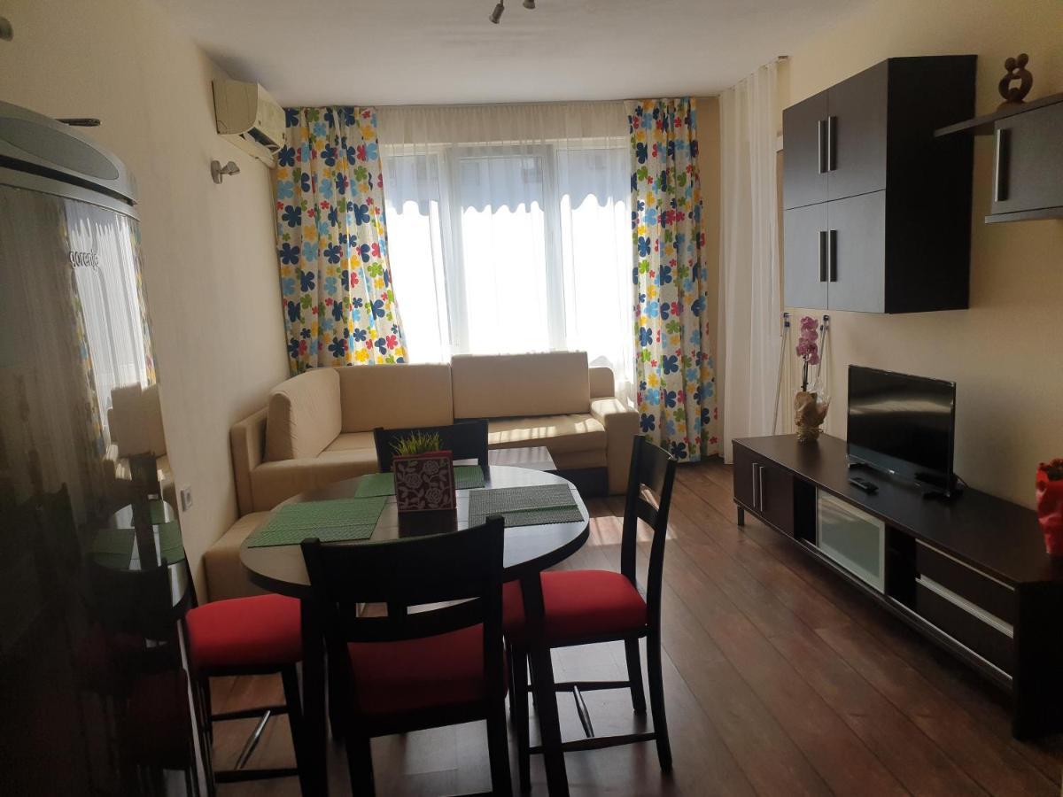 Sunny Apartment Burgasz Kültér fotó